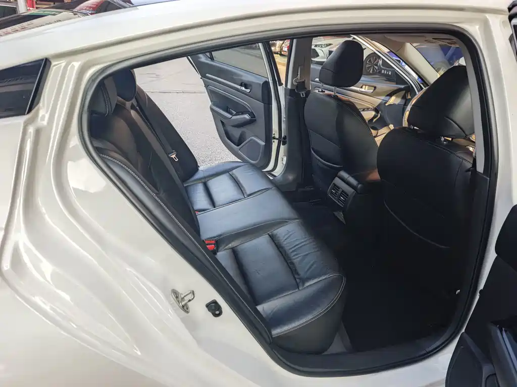 Nissan Teana — миниатюра 11