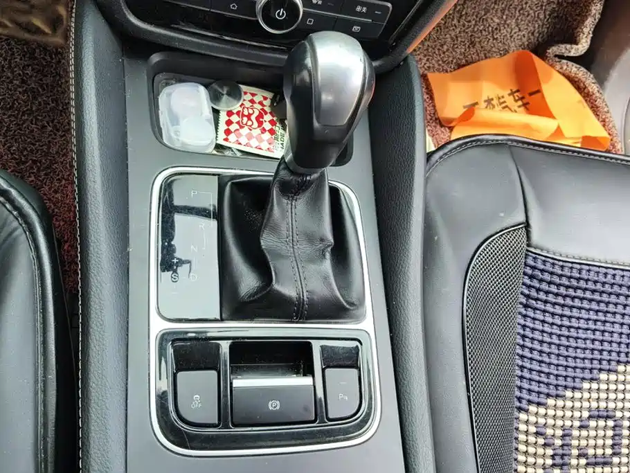 BYD MAX — миниатюра 16
