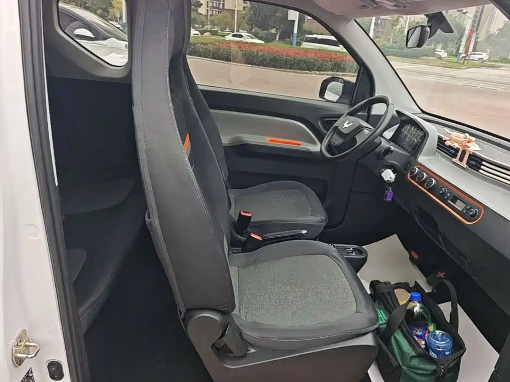 Wuling MINIEV — миниатюра 25