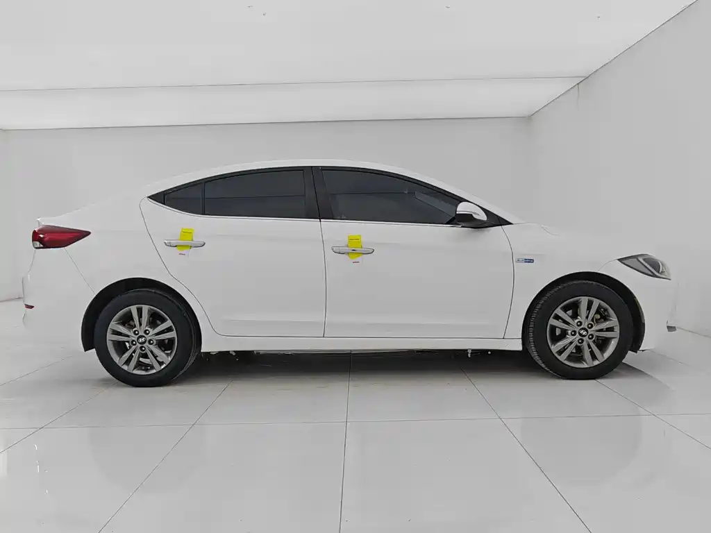 Hyundai Elantra 2016 1.4T DCT