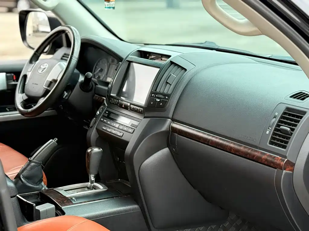Toyota Land Cruiser 2017 4.5L AT