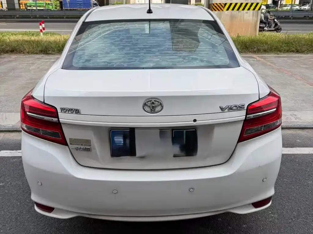 Toyota Vios — миниатюра 5