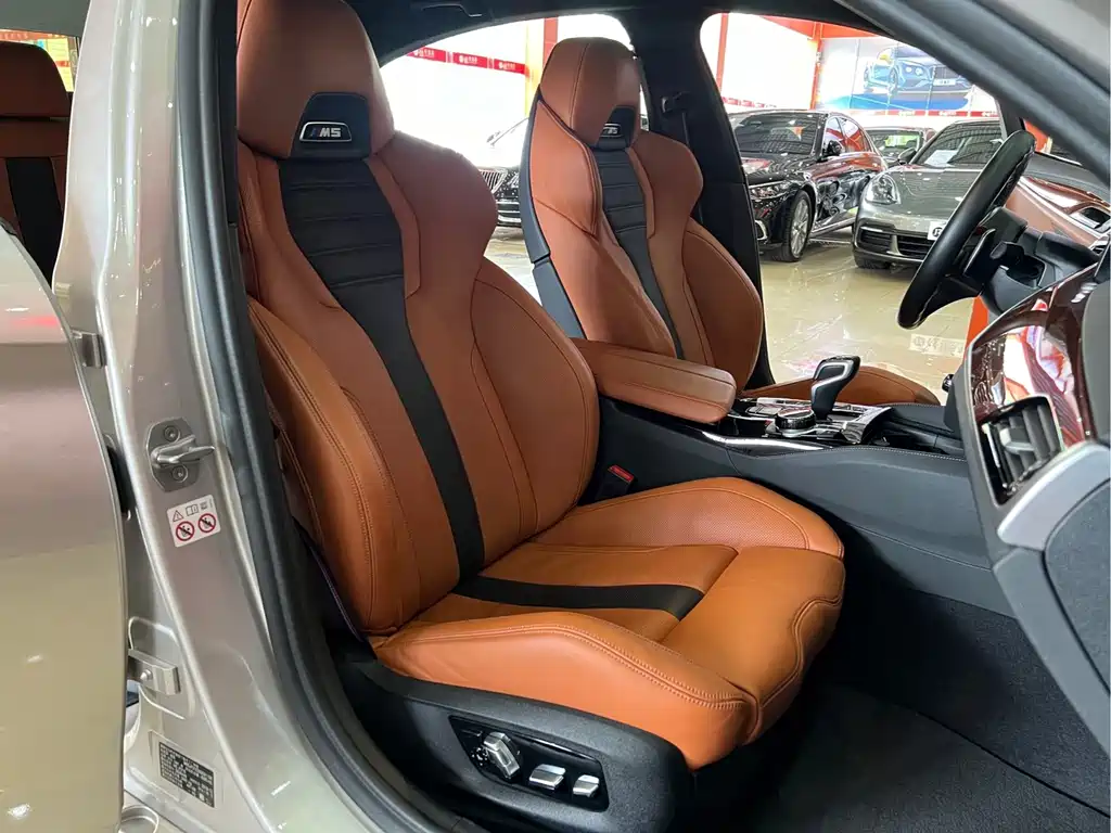 BMW M5 — миниатюра 13