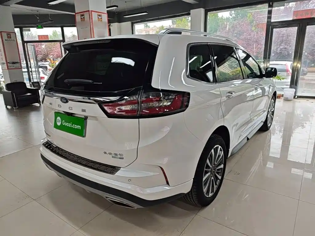 Ford Edge — миниатюра 7