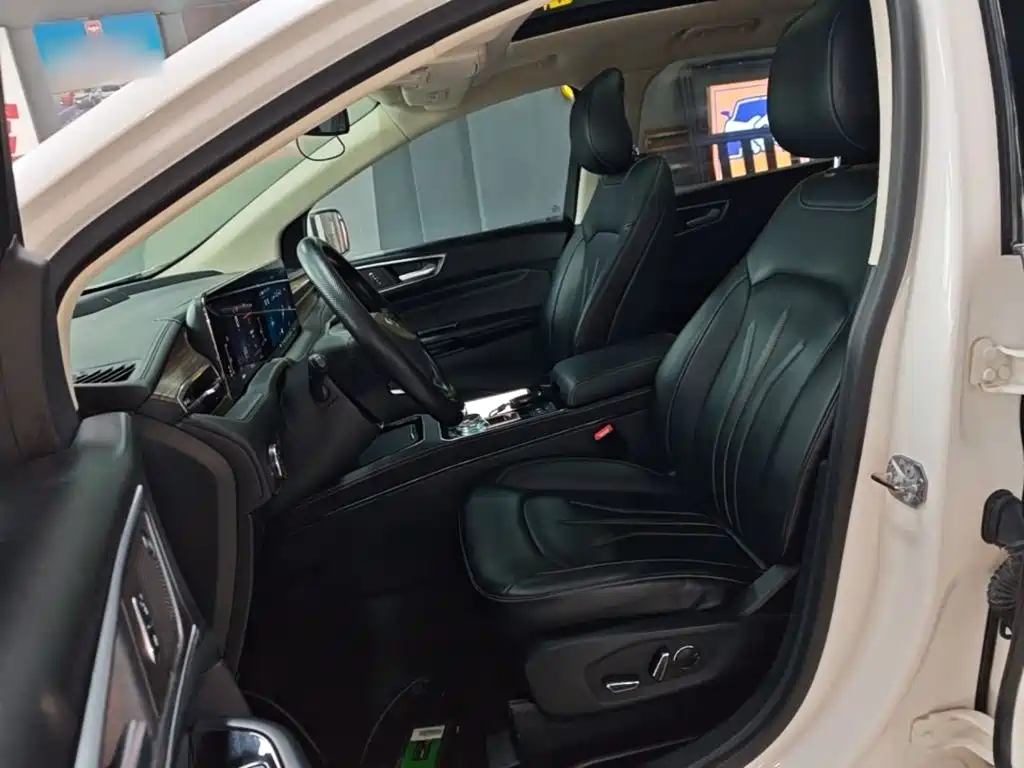 Ford Edge — миниатюра 15