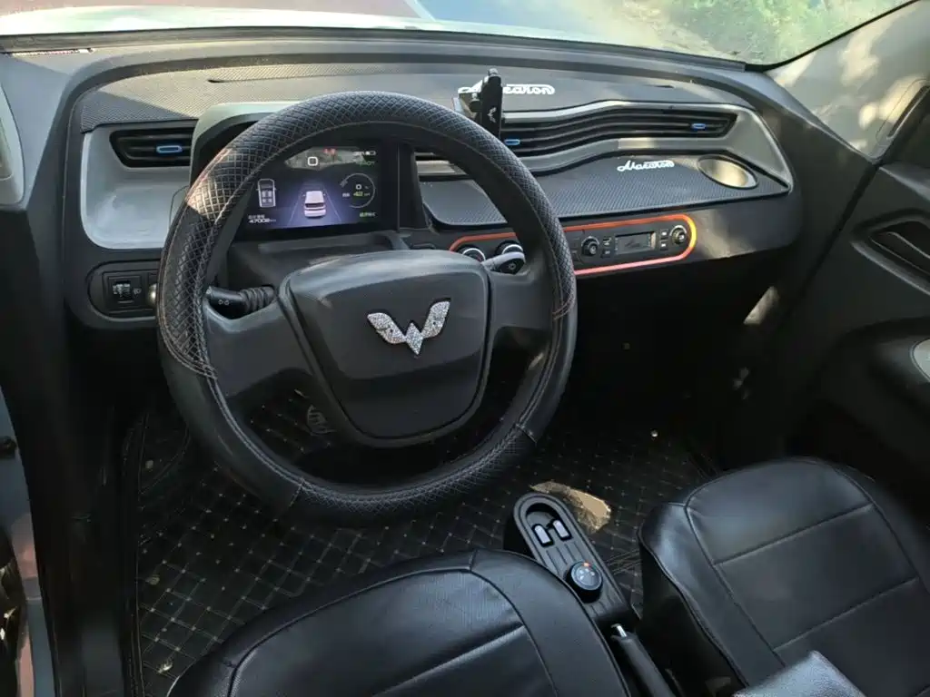 Wuling MINIEV — миниатюра 10