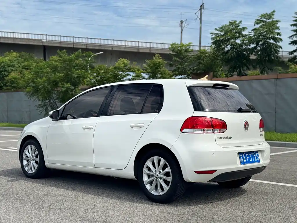 Volkswagen Golf — миниатюра 11