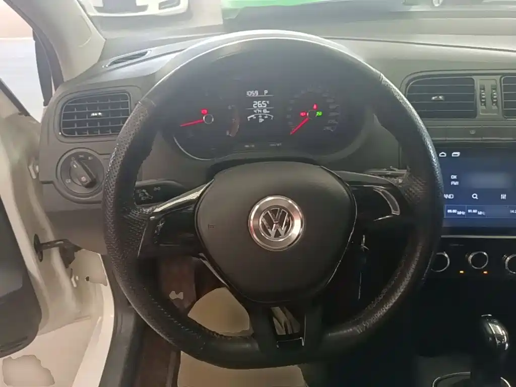 Volkswagen Polo — миниатюра 11