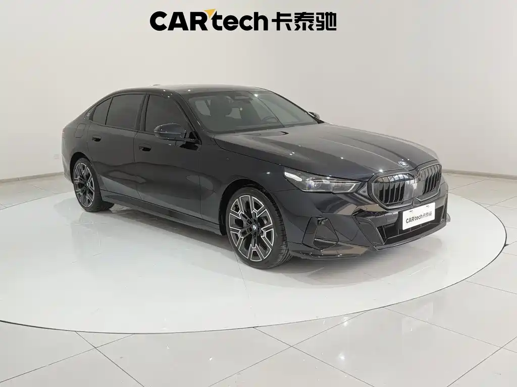 BMW 5 Series — миниатюра 2