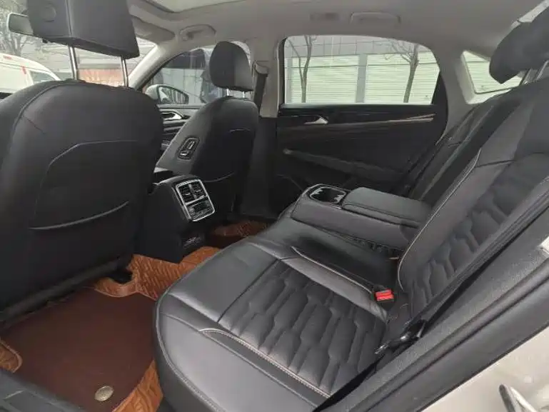 Volkswagen Passat — миниатюра 5