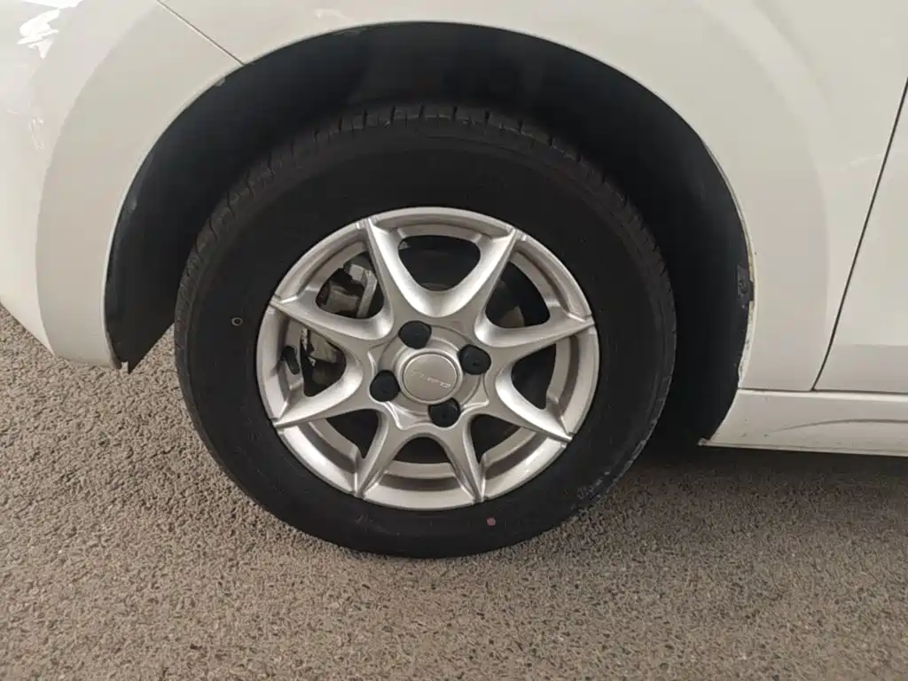 Roewe Clever — миниатюра 23