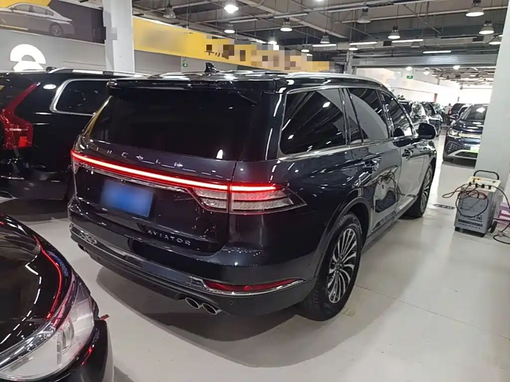 Lincoln Aviator — миниатюра 7