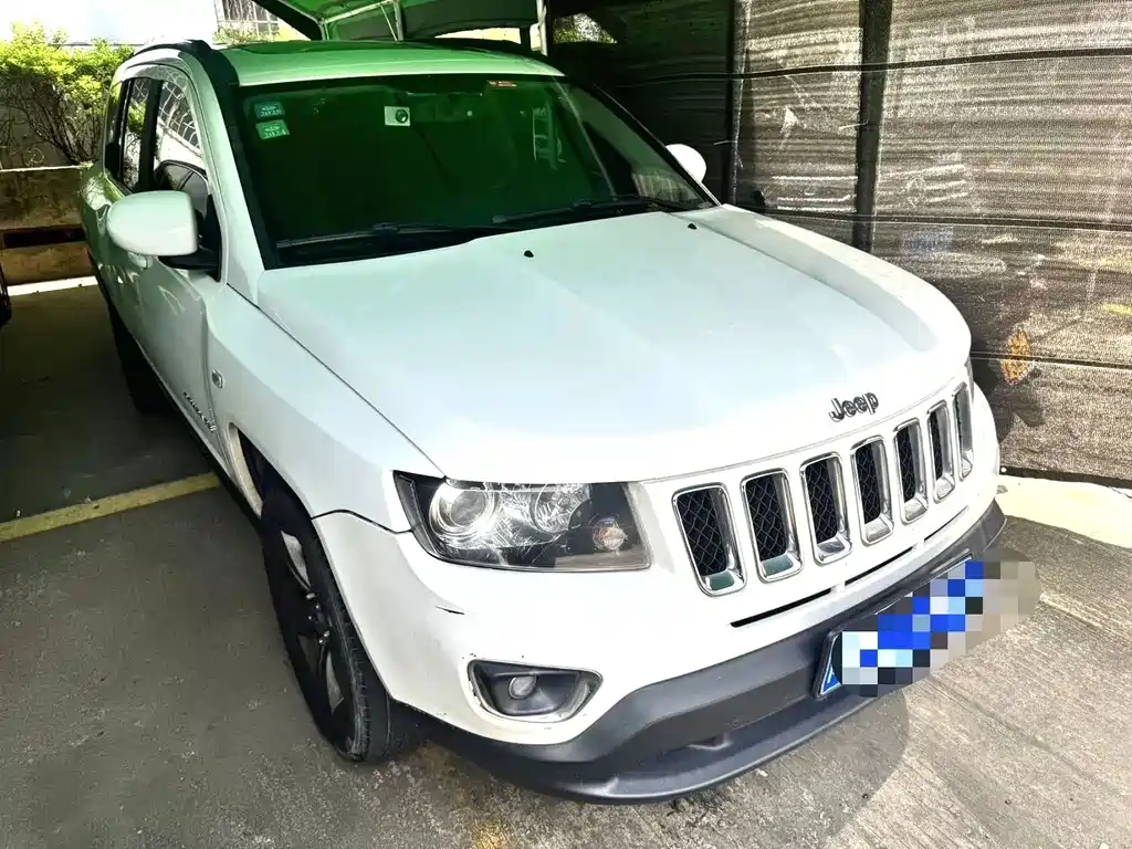 Jeep Compass (Import) — миниатюра 3