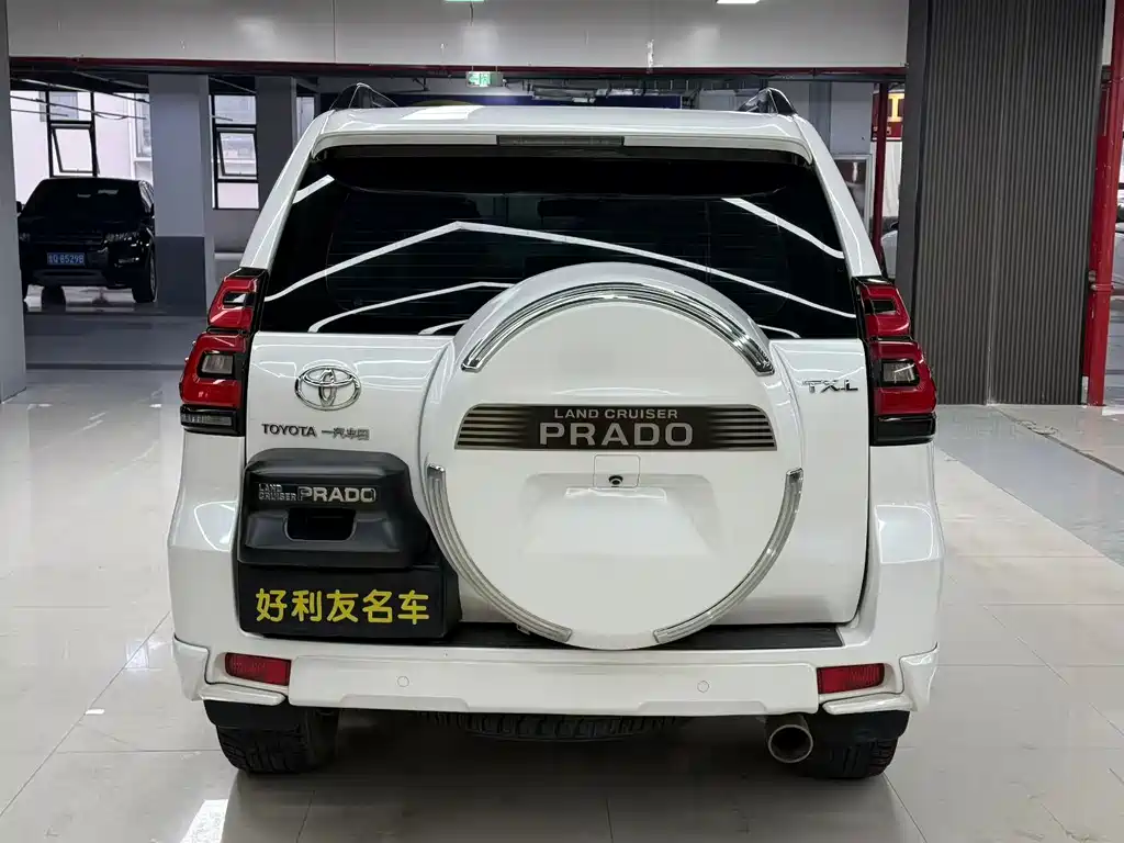 TOYOTA PRADO