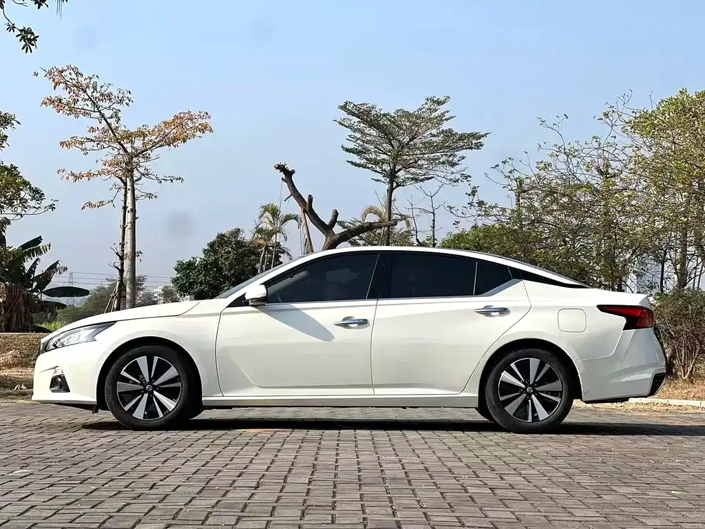 Nissan Teana — миниатюра 4
