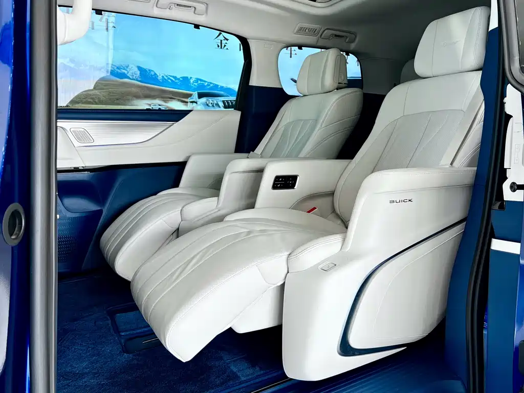 BUICK GL8 NEW ENERGY