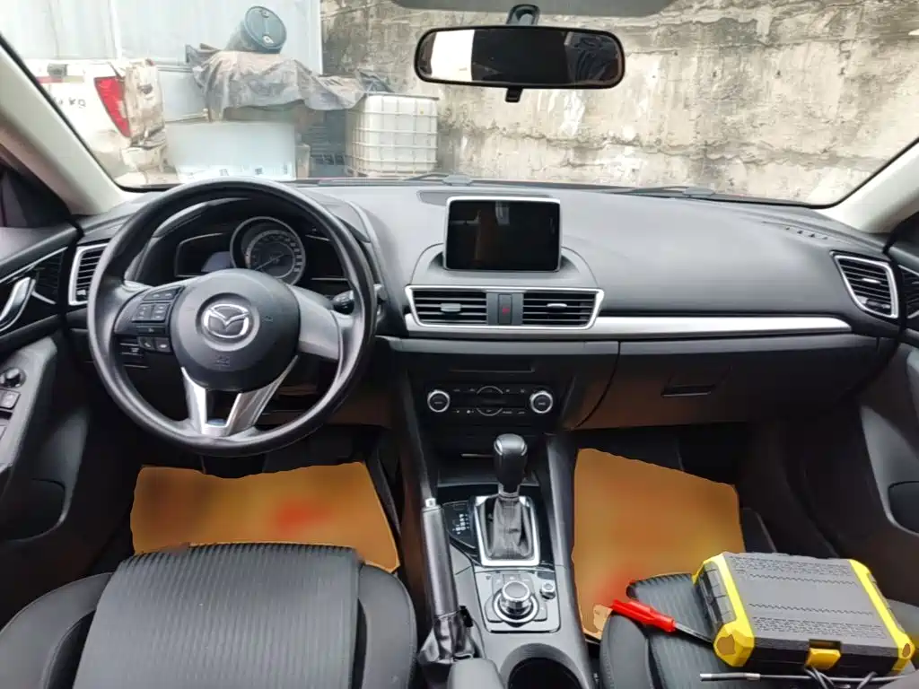 Mazda 3 Axela — миниатюра 10