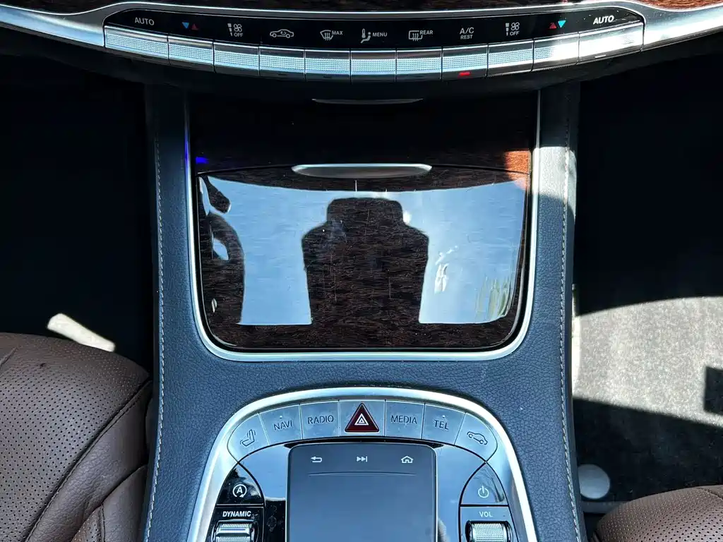 Mercedes-Benz S-Class — миниатюра 7