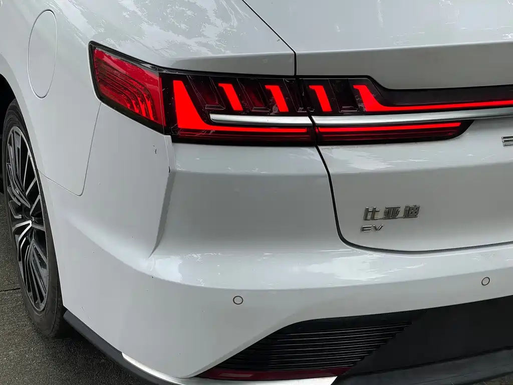 BYD Han — миниатюра 18