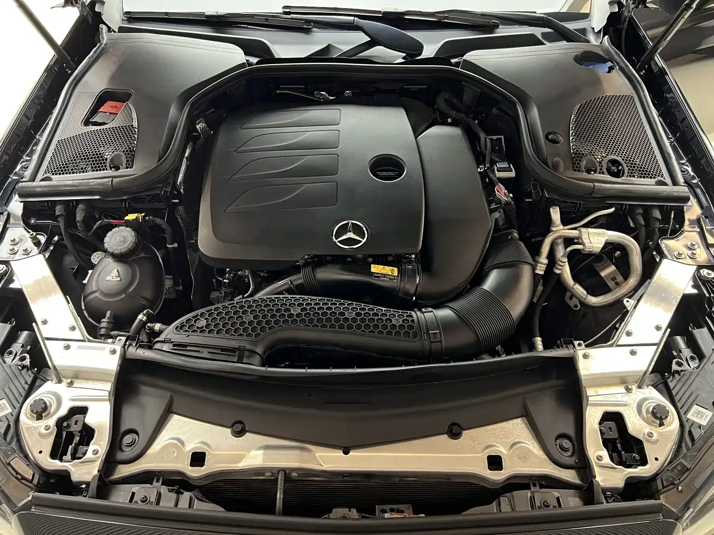 Mercedes-Benz E-Class id 4628972 из Китая 14