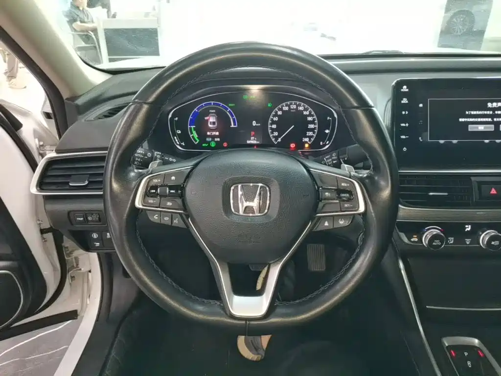 Honda Accord — миниатюра 11