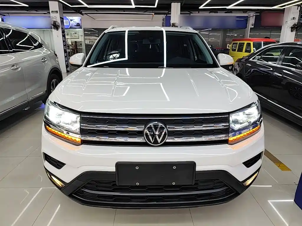 Volkswagen Tharu — миниатюра 3