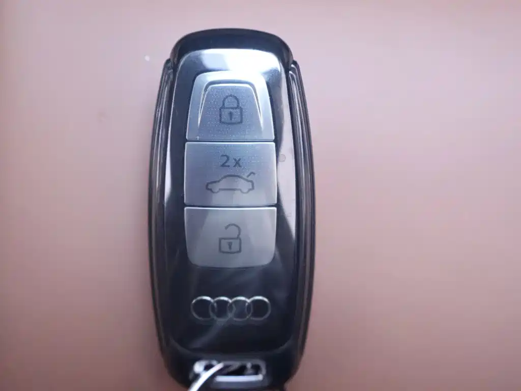 Audi A6L — миниатюра 25