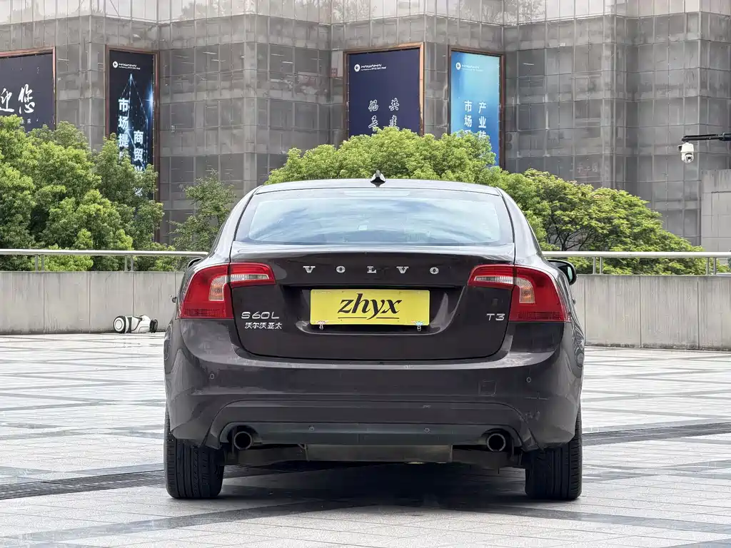 Volvo S60 — миниатюра 6