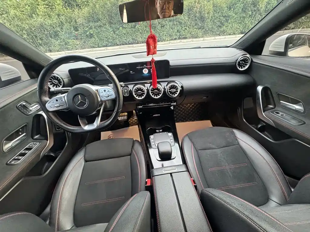 Mercedes-Benz CLA (Import) — миниатюра 12