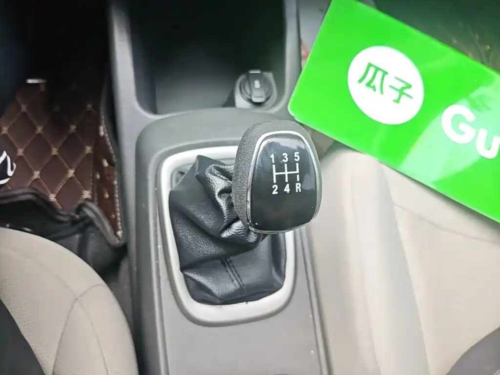 Chevrolet Sail — миниатюра 14