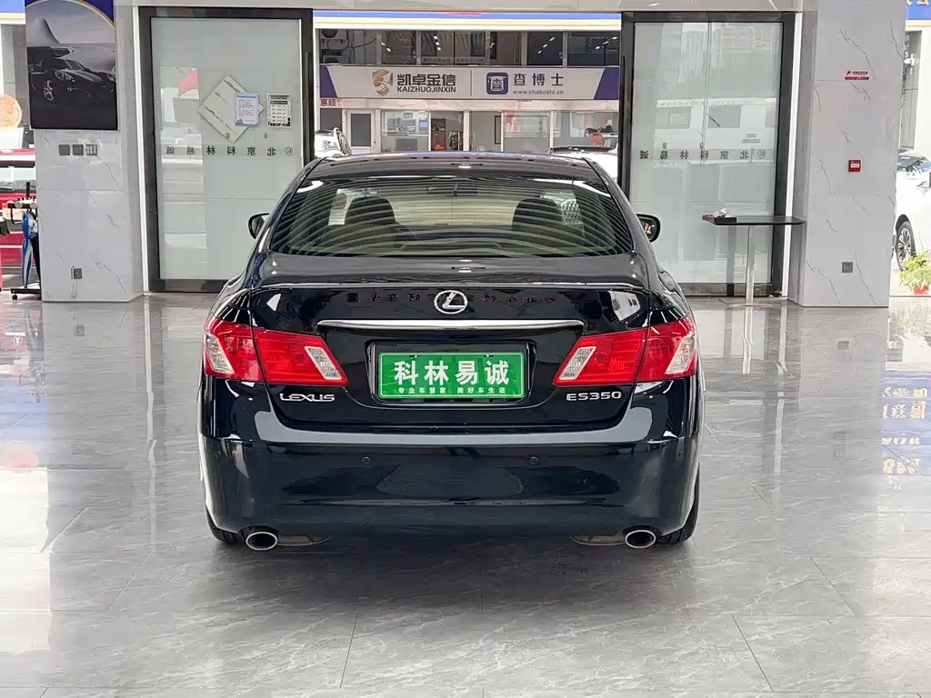 Lexus ES — миниатюра 5