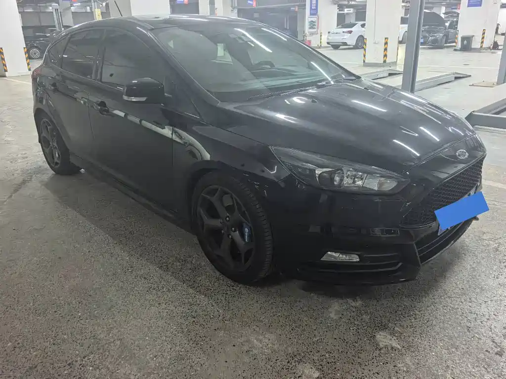 Ford Focus (Import) — миниатюра 3