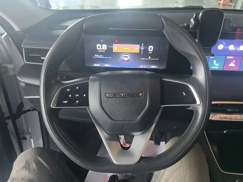 Venucia V — миниатюра 11