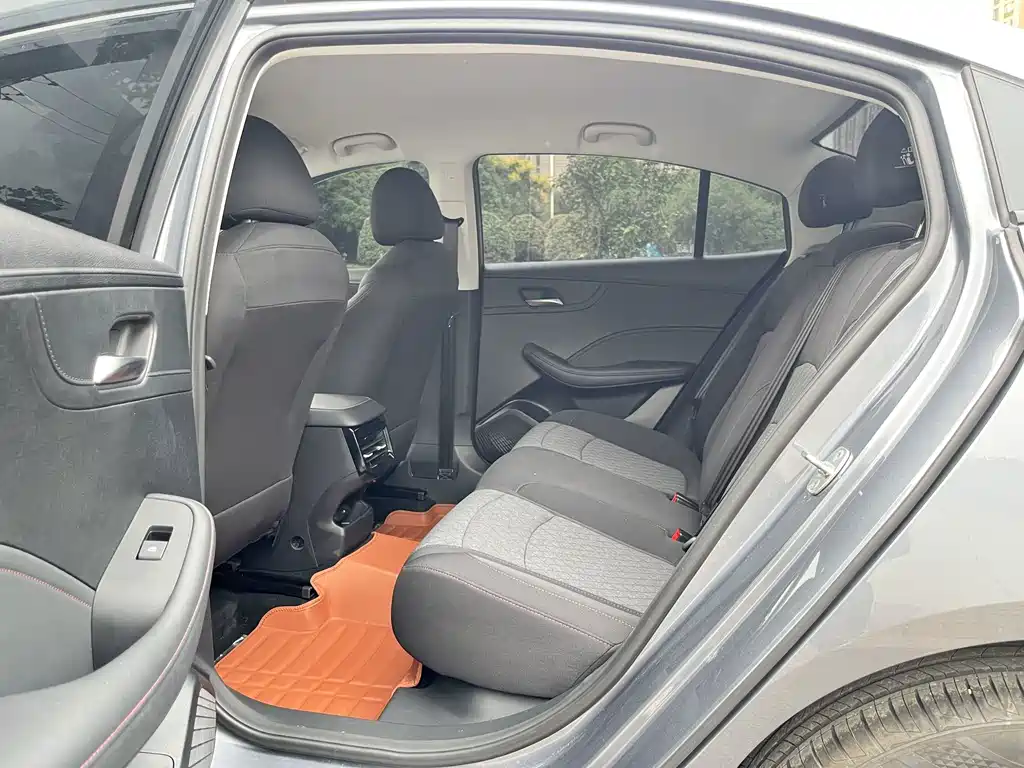 Roewe i5 — миниатюра 12