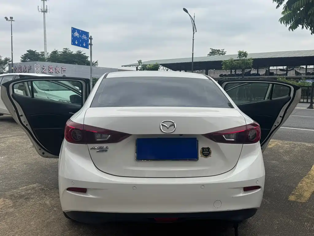 Mazda 3 Axela — миниатюра 9