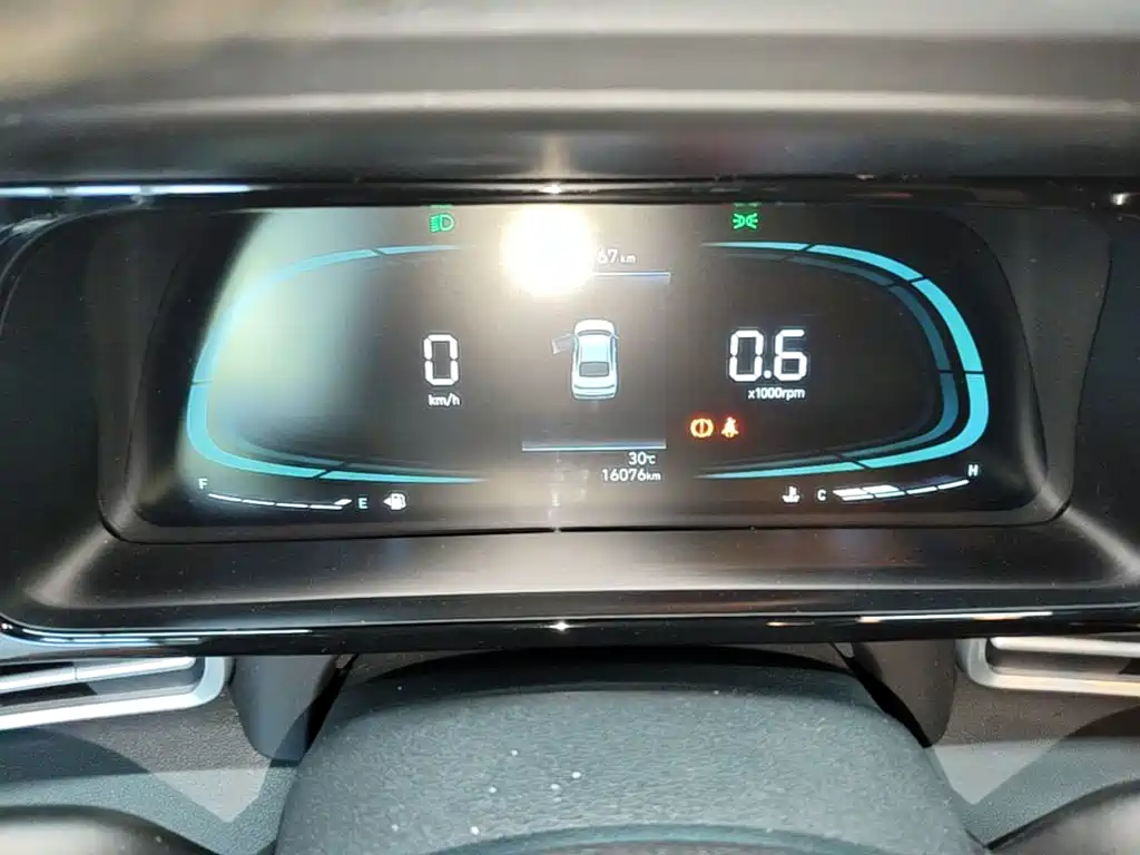 Hyundai Elantra — миниатюра 12