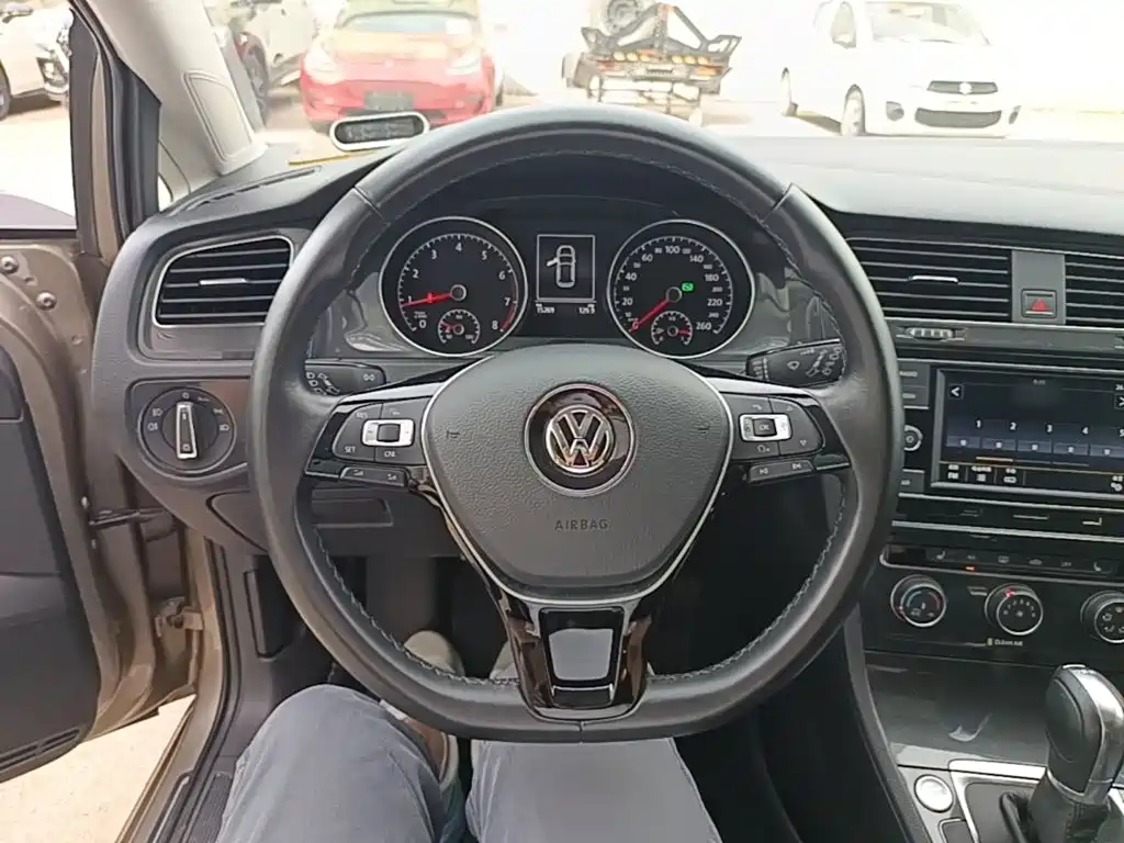 Volkswagen Golf — миниатюра 11