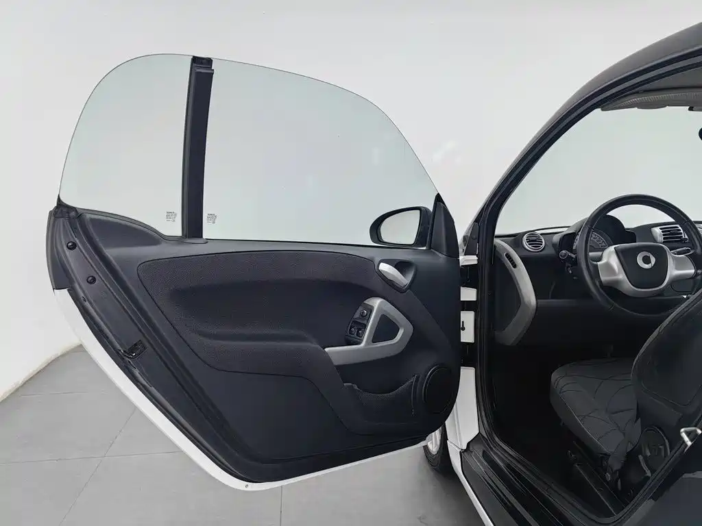 smart Smart Fortwo — миниатюра 8