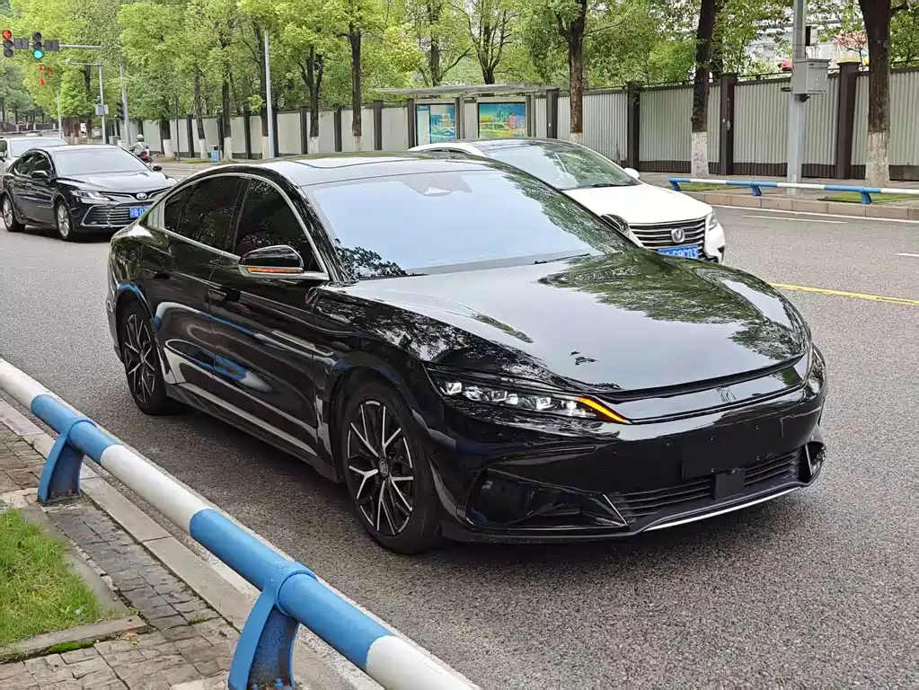 BYD Han — миниатюра 3