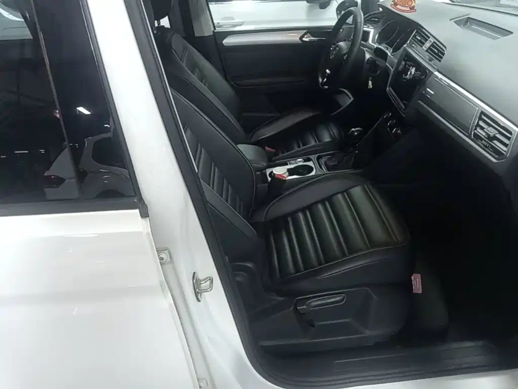 Volkswagen Touran — миниатюра 25