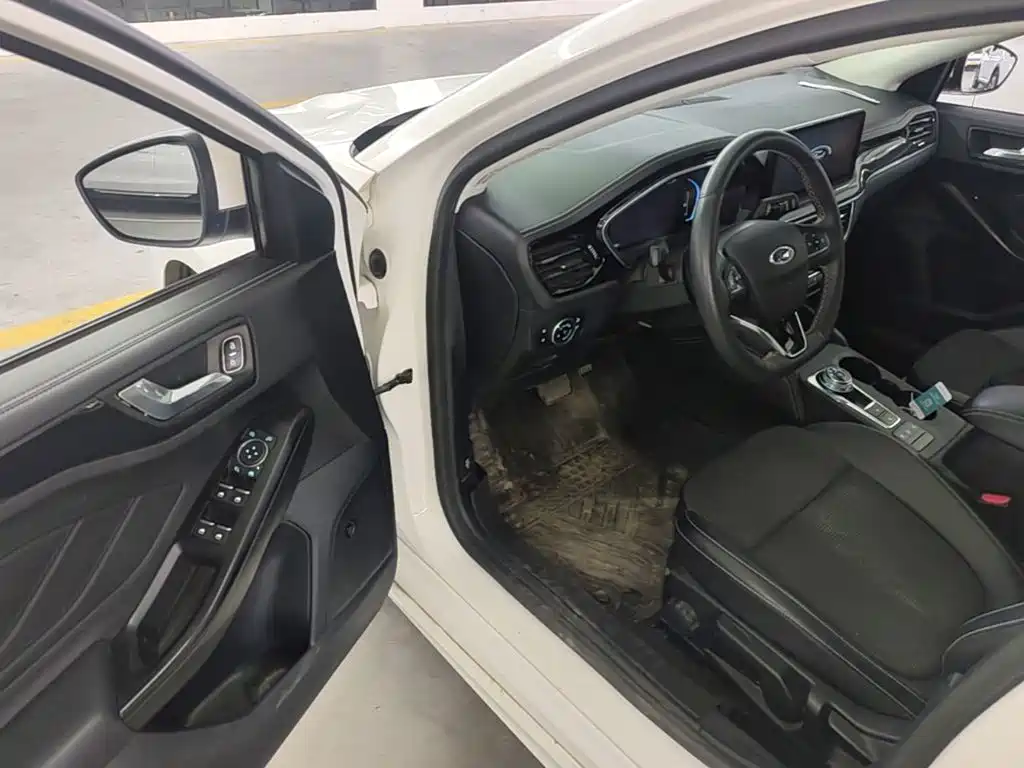 Ford Focus — миниатюра 16