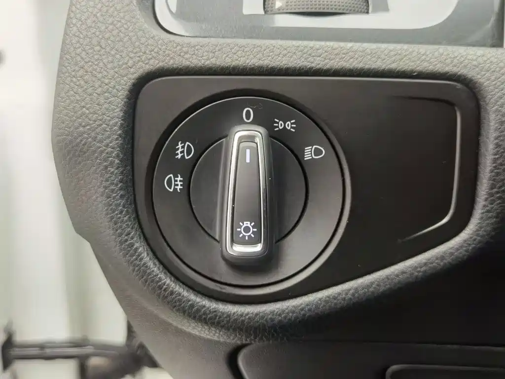 Volkswagen Golf — миниатюра 21