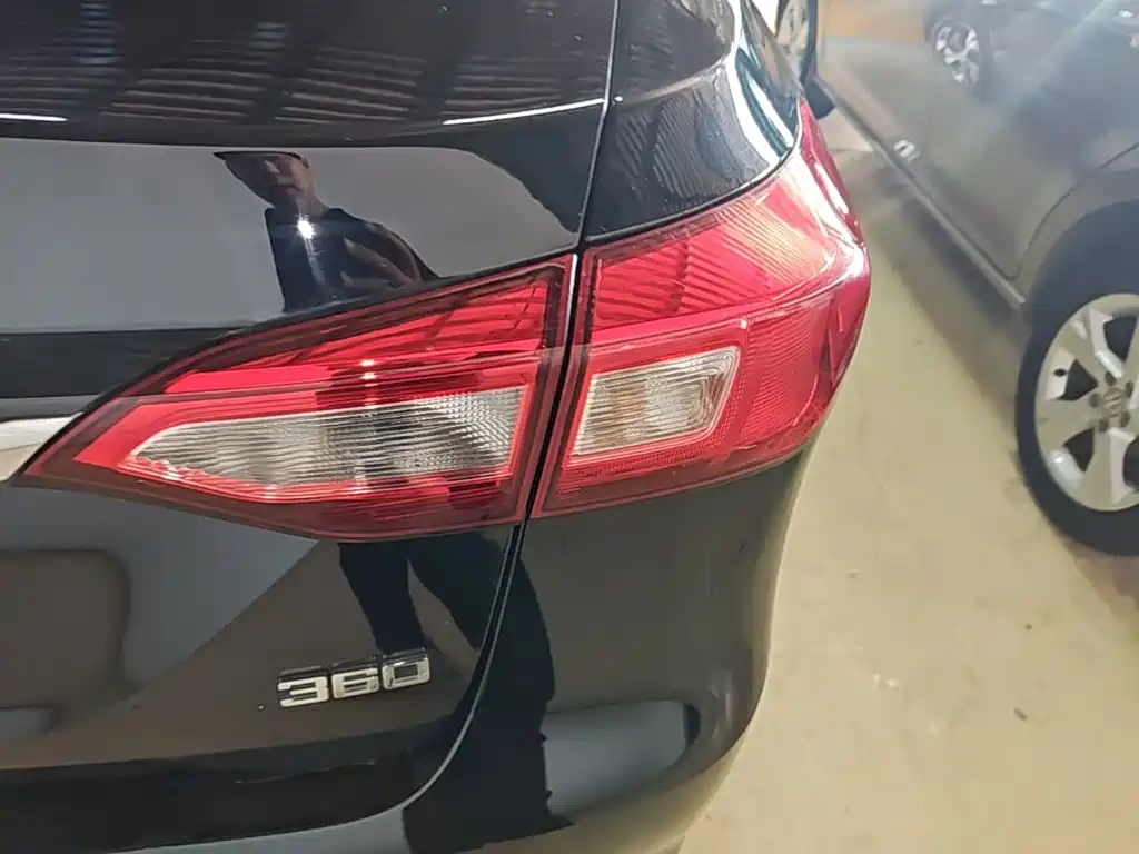 Roewe 360 — миниатюра 8