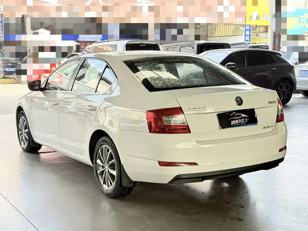 Skoda Octavia — миниатюра 5