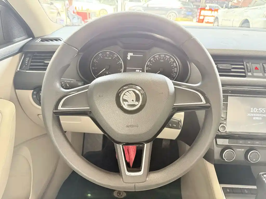 Skoda Octavia — миниатюра 12
