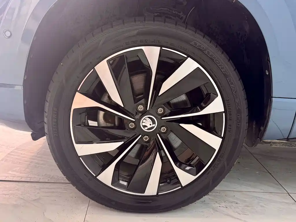 Skoda Karoq — миниатюра 18