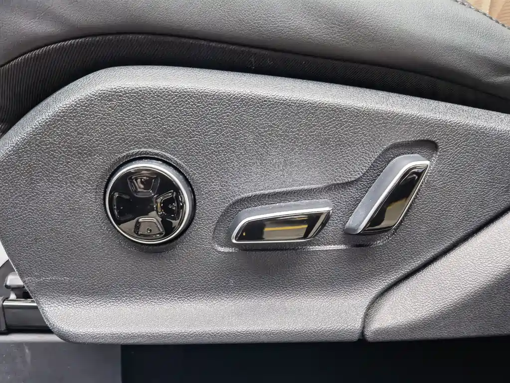 BYD Tang New Energy — миниатюра 15