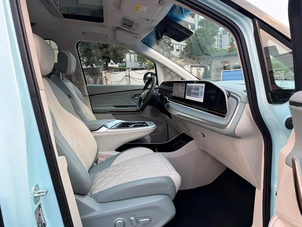 Maxus Dajia 9 — миниатюра 9