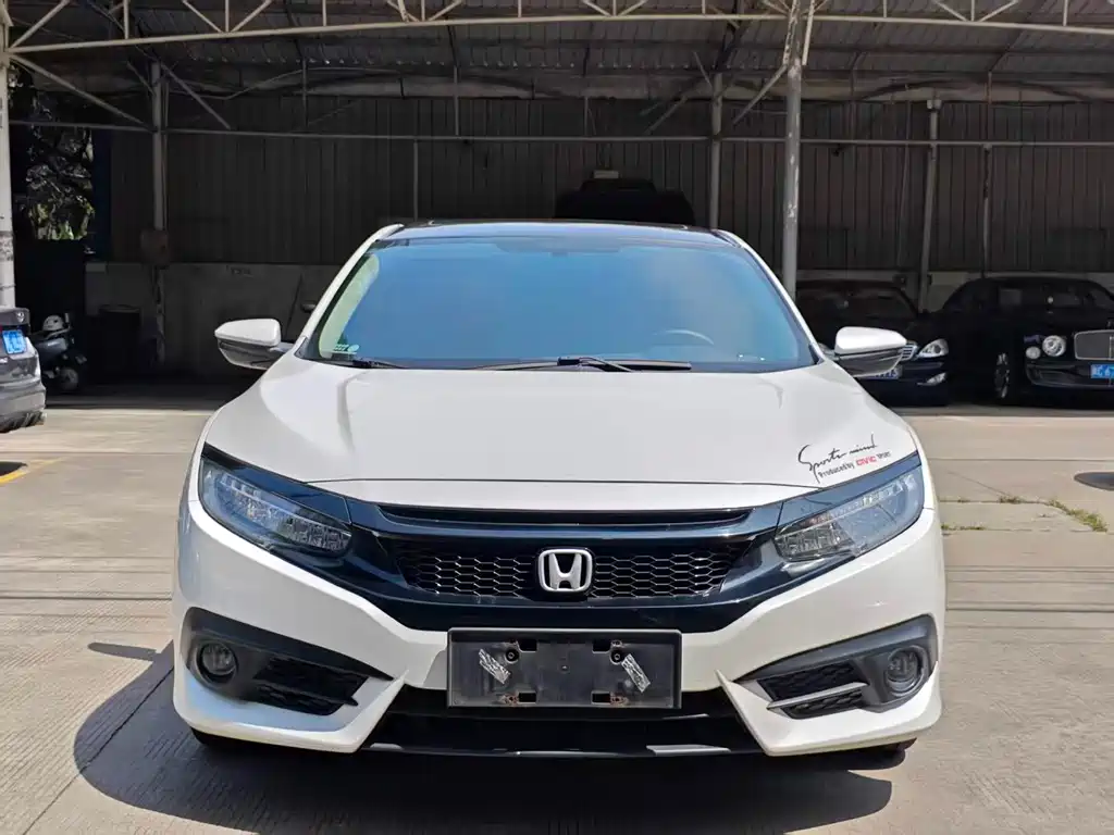 Honda Civic 2016 220TURBO CVT Luxury