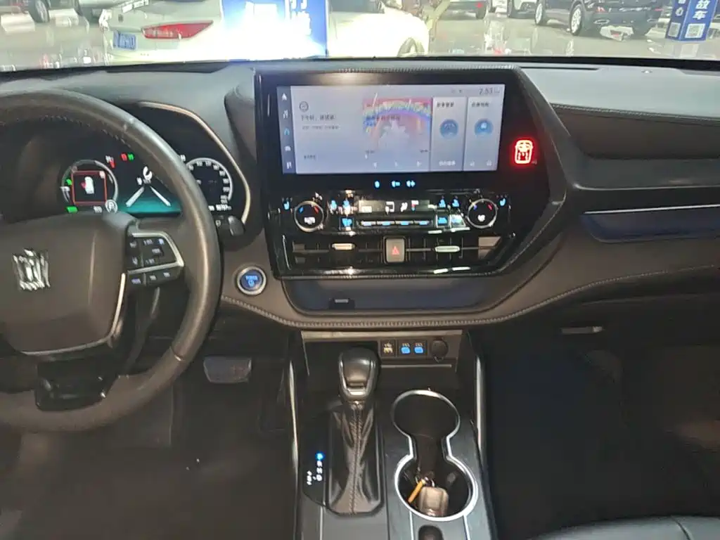 Toyota Crown Kluger — миниатюра 13